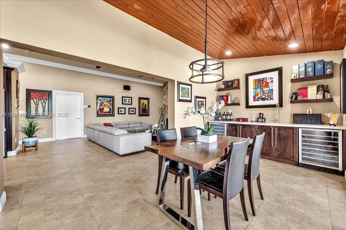 Dining room, Interior, Living room, Pendant Lights, Recessed Lighting, Wooden Ceilings