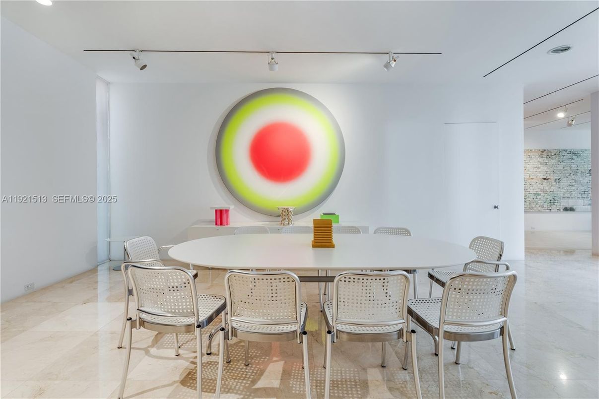 Dining room, Interior, Recessed Lighting