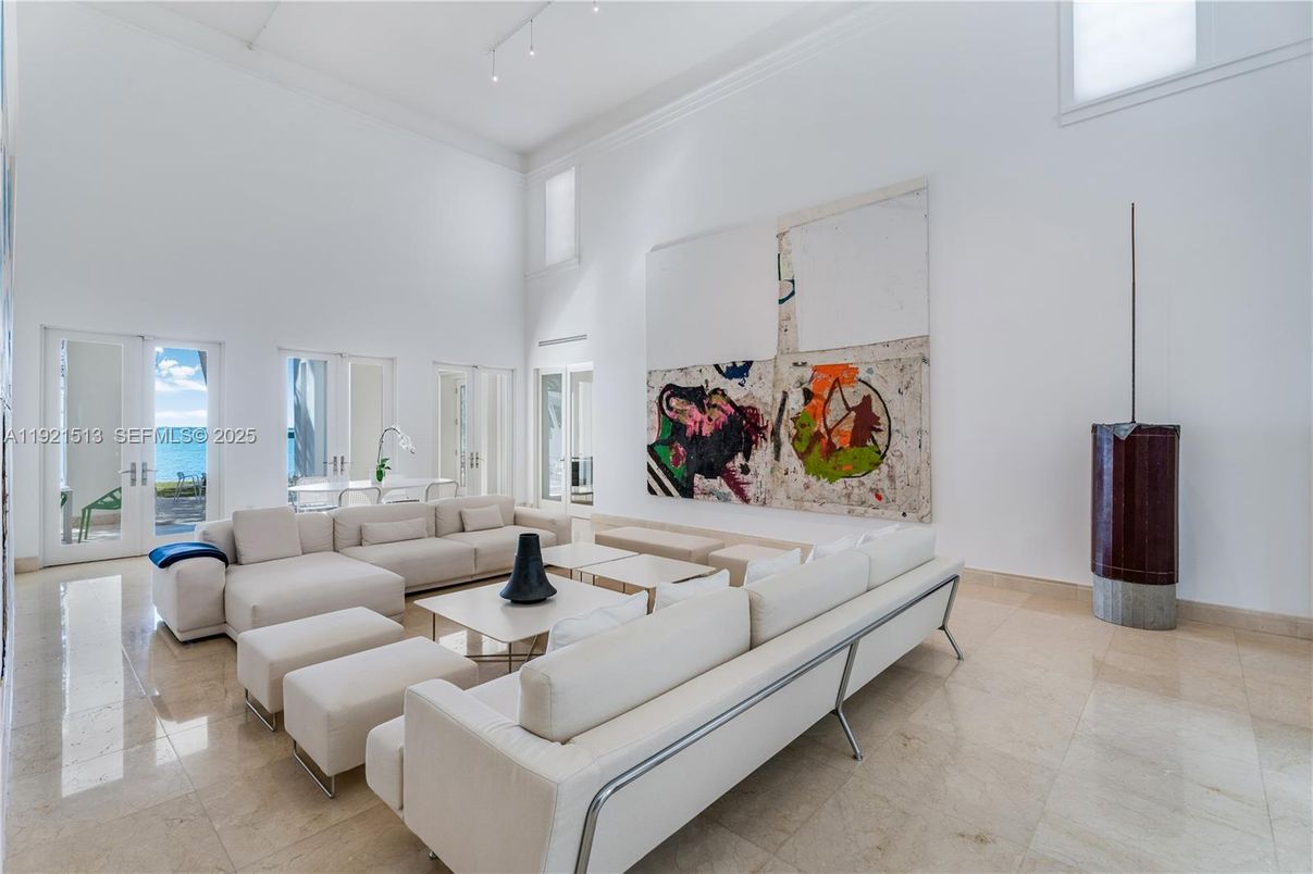 Interior, Living room, Water