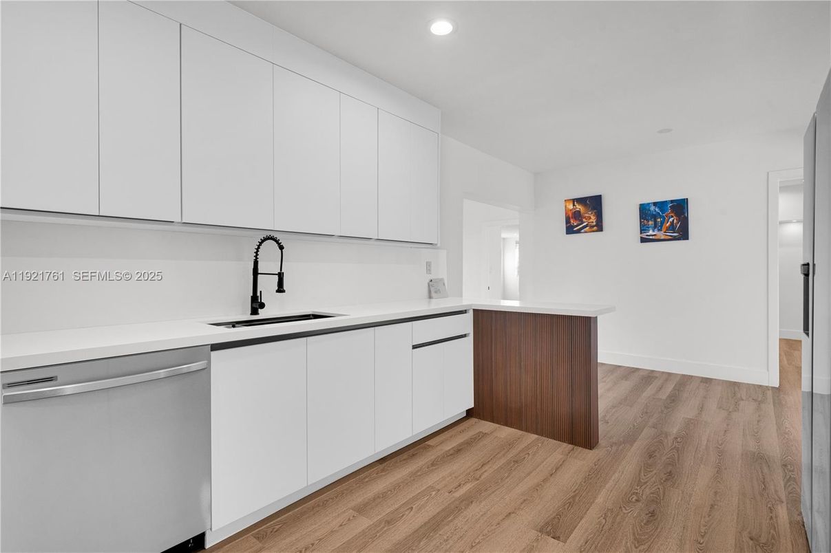 Interior, Kitchen, Recessed Lighting, Wood Texture Flooring