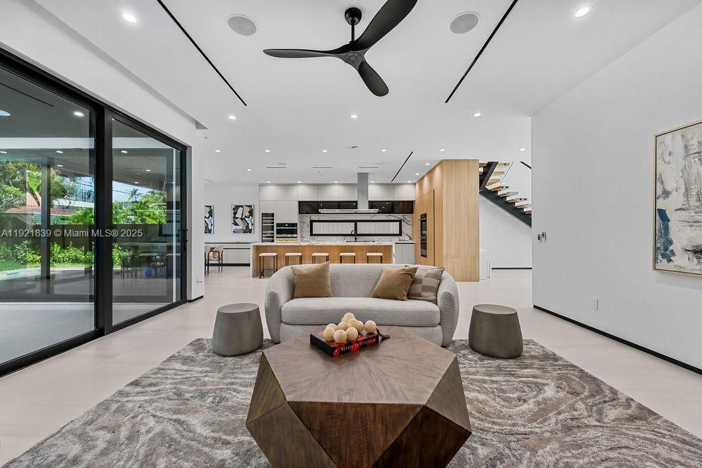 Interior, Kitchen, Living room, Recessed Lighting, Stainless Steel Appliances