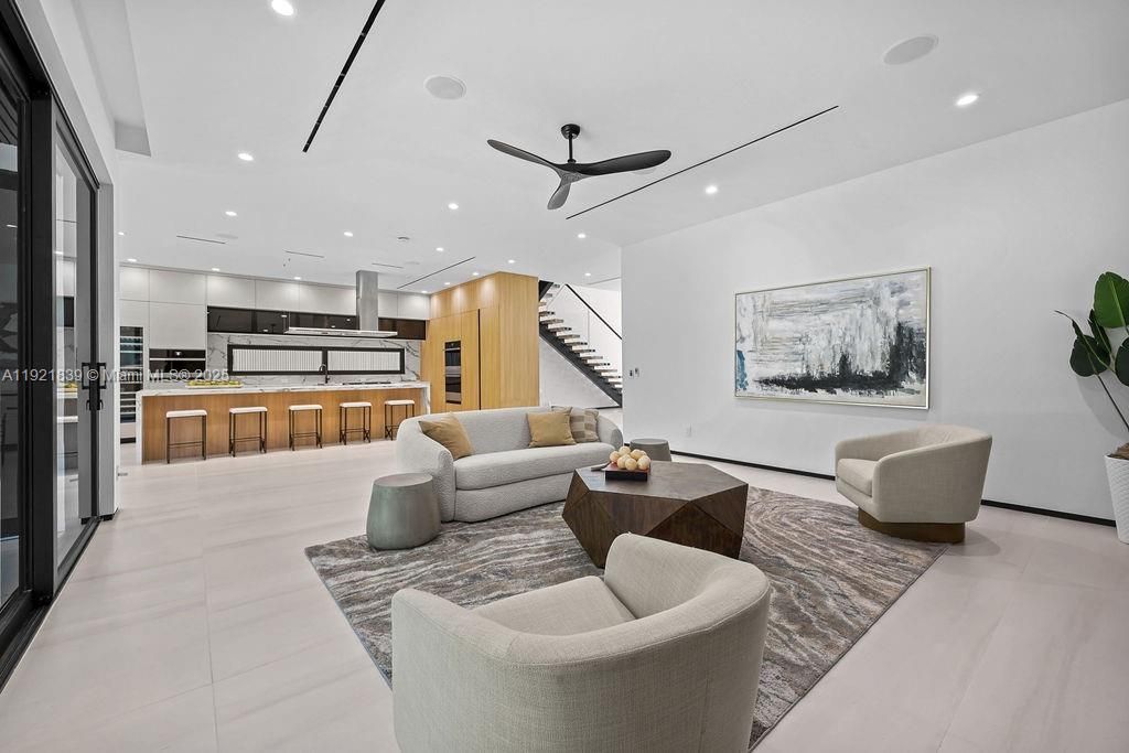 Interior, Kitchen, Living room, Recessed Lighting, Stainless Steel Appliances