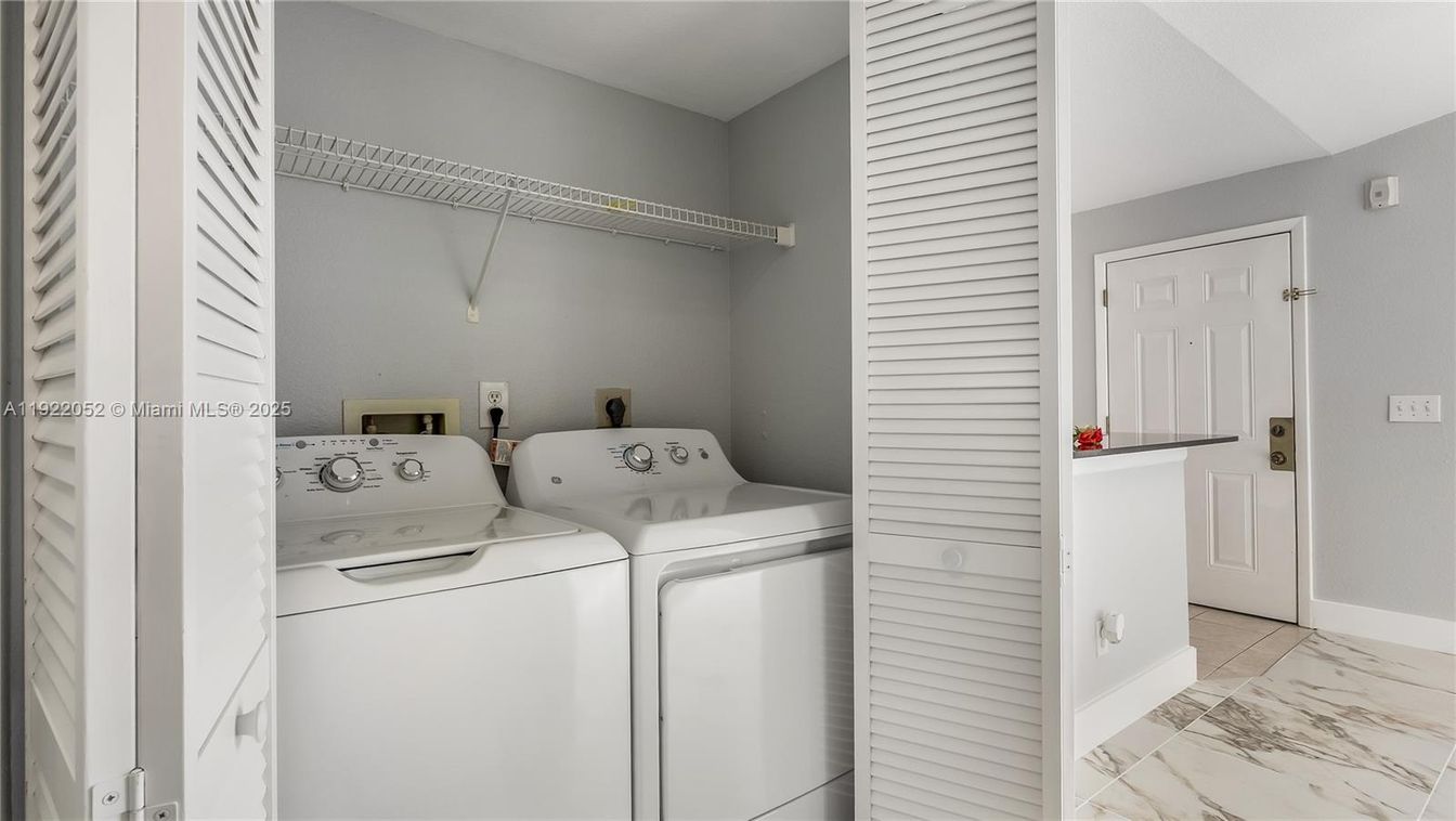 Interior, Marble, Utility Closets, Washer