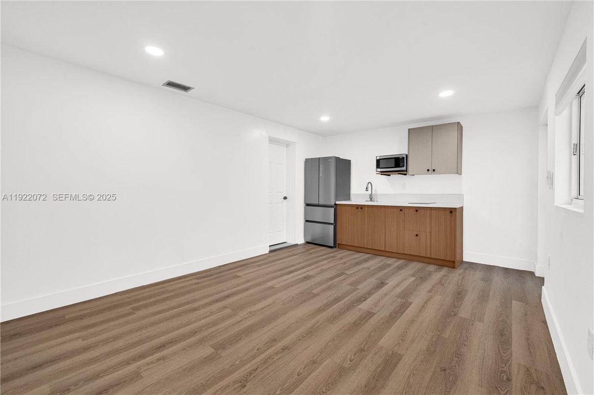 Interior, Kitchen, Recessed Lighting, Wood Texture Flooring
