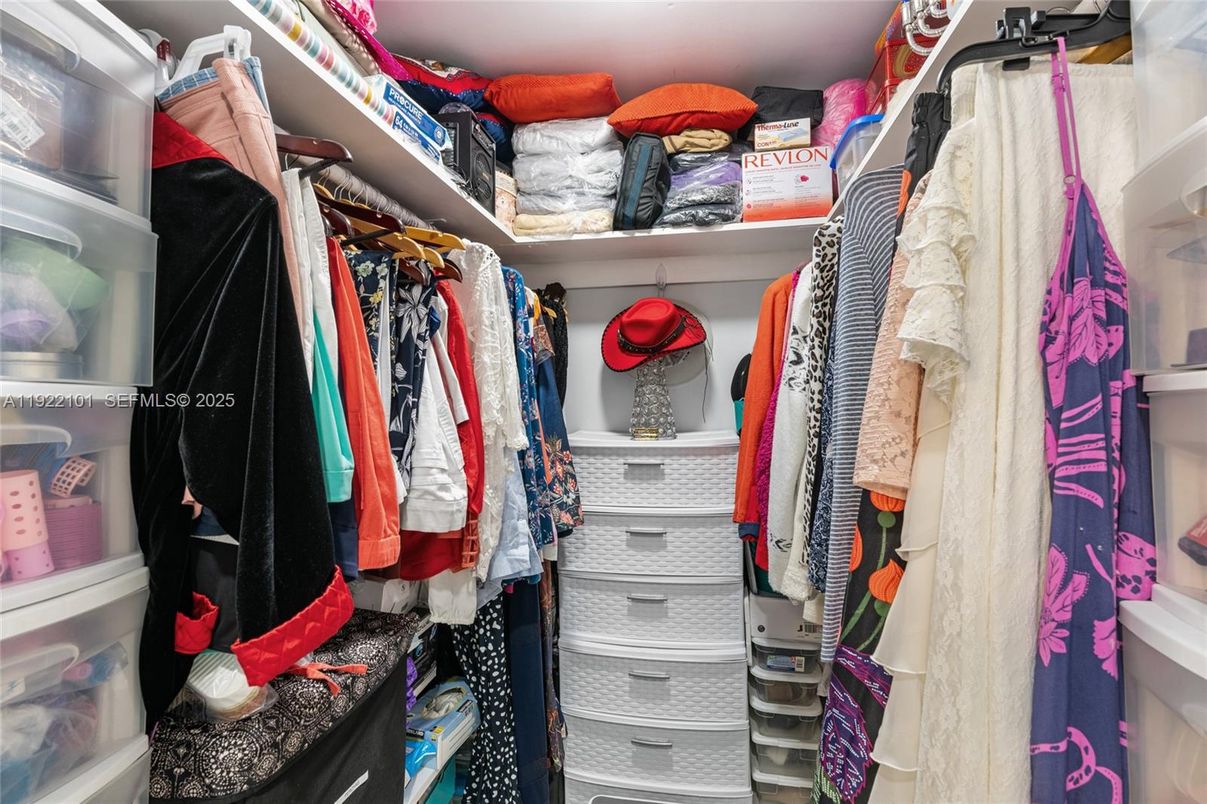 Interior, Walk-in Closets