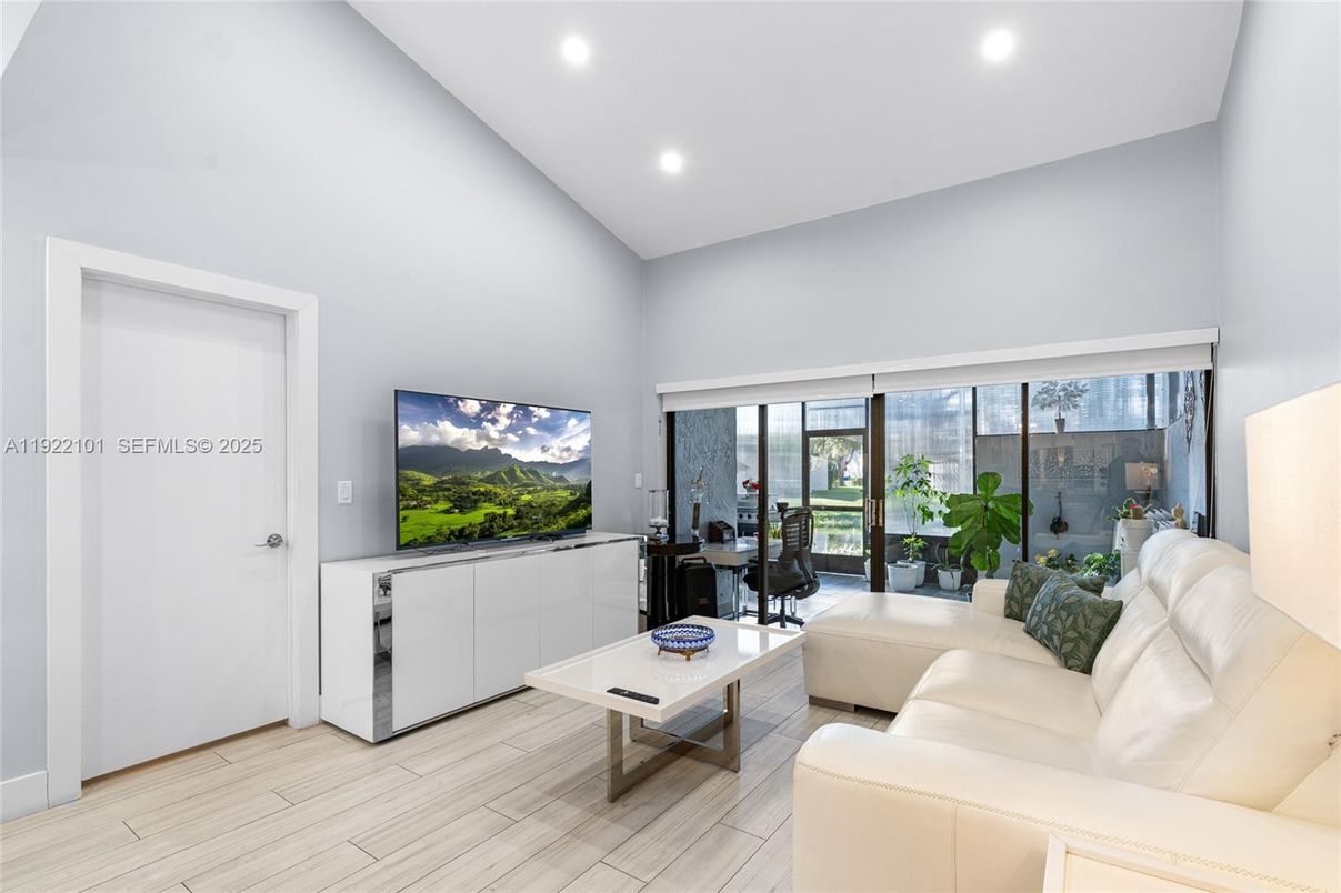 Interior, Living room, Recessed Lighting, Wood Texture Flooring