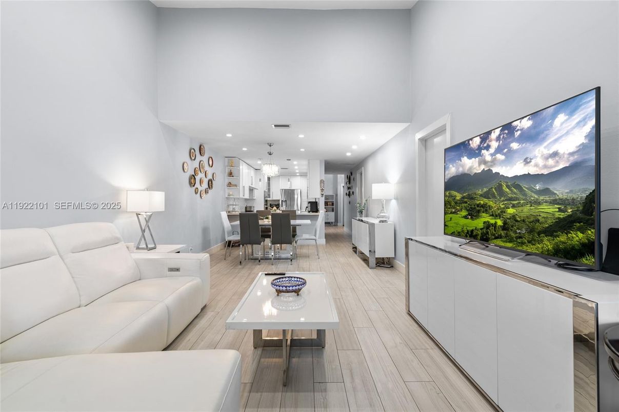 Dining room, Interior, Kitchen, Living room, Pendant Lights, Recessed Lighting, Wood Texture Flooring