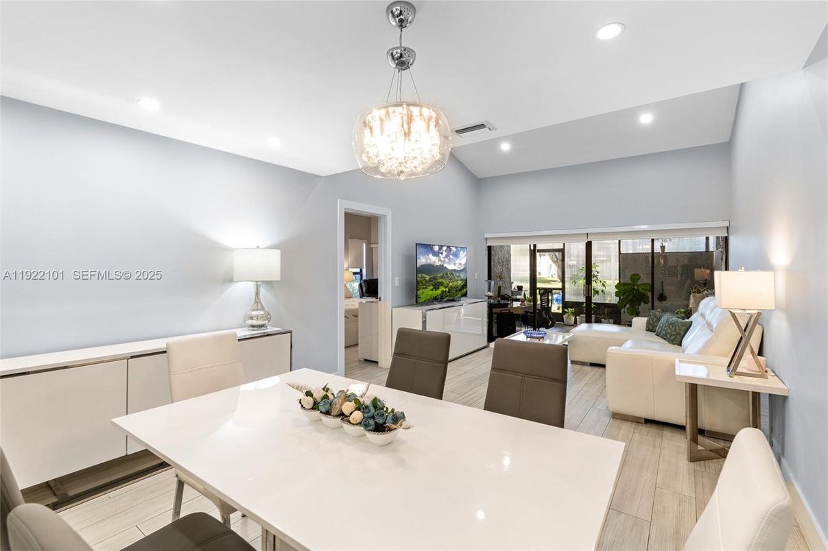 Dining room, Interior, Living room, Pendant Lights, Recessed Lighting, Wood Texture Flooring