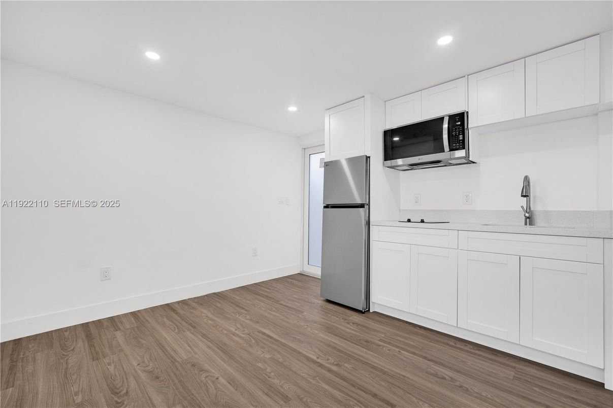 Interior, Kitchen, Recessed Lighting, Wood Texture Flooring