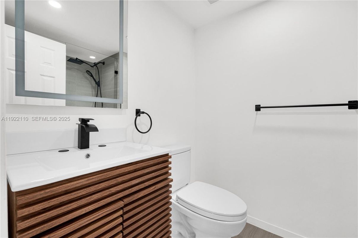 Bathroom, Interior, Recessed Lighting, Wood Texture Flooring