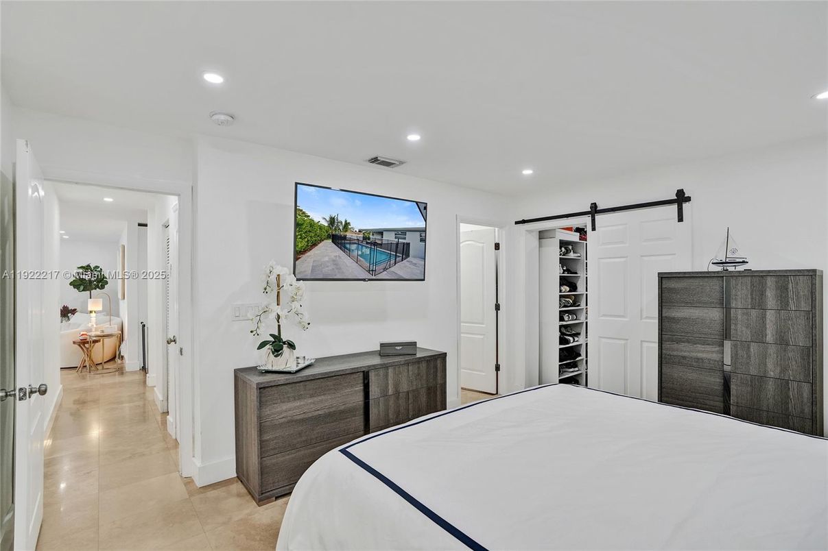 Bedroom, Interior, Recessed Lighting