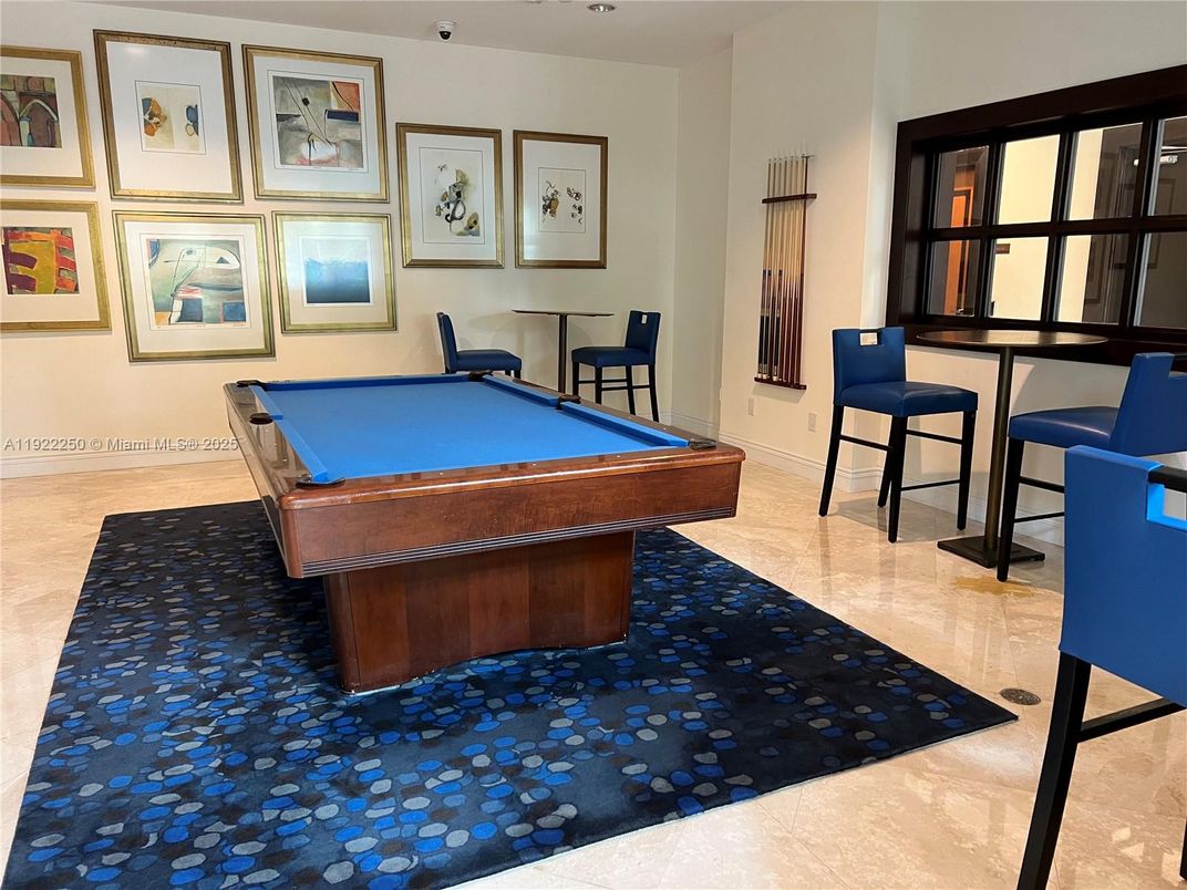 Billiard Table, Game Room, Interior