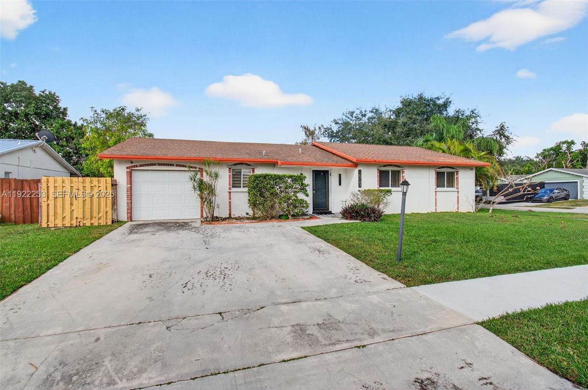 Attached, Backyard, Exterior, Facade, Ranch