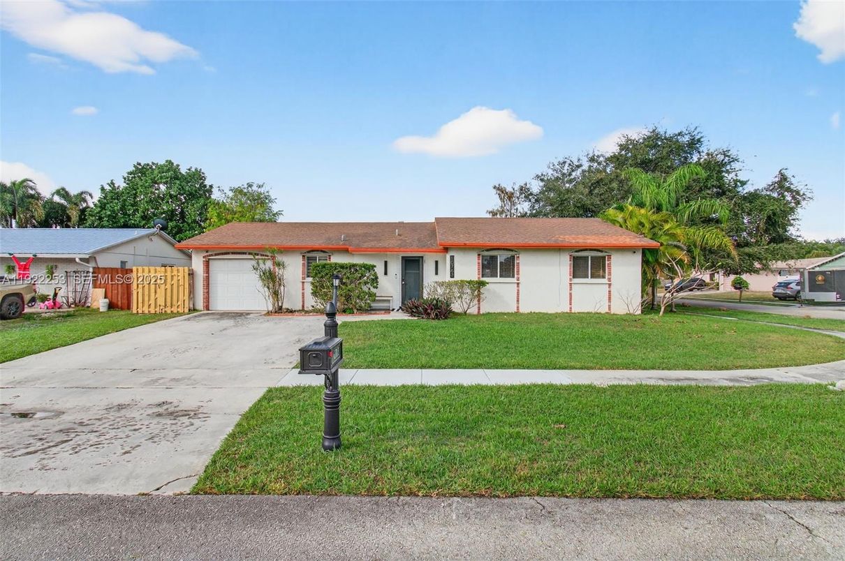 Attached, Backyard, Exterior, Facade, Ranch