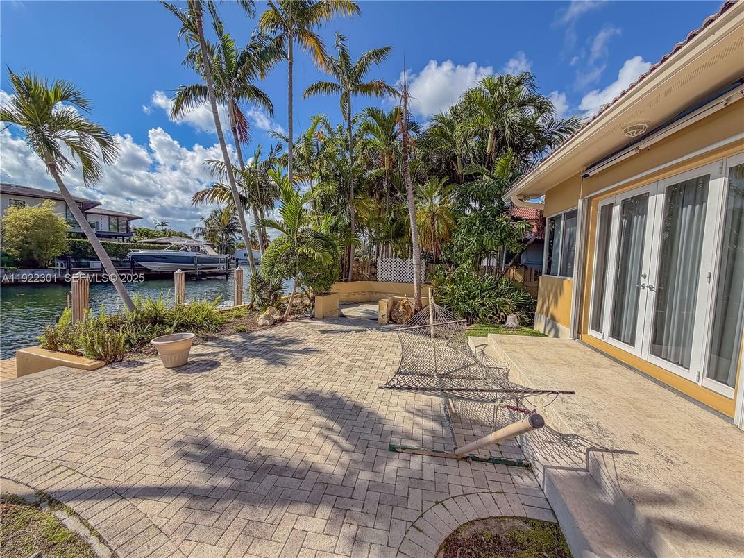 Backyard, Exterior, Water