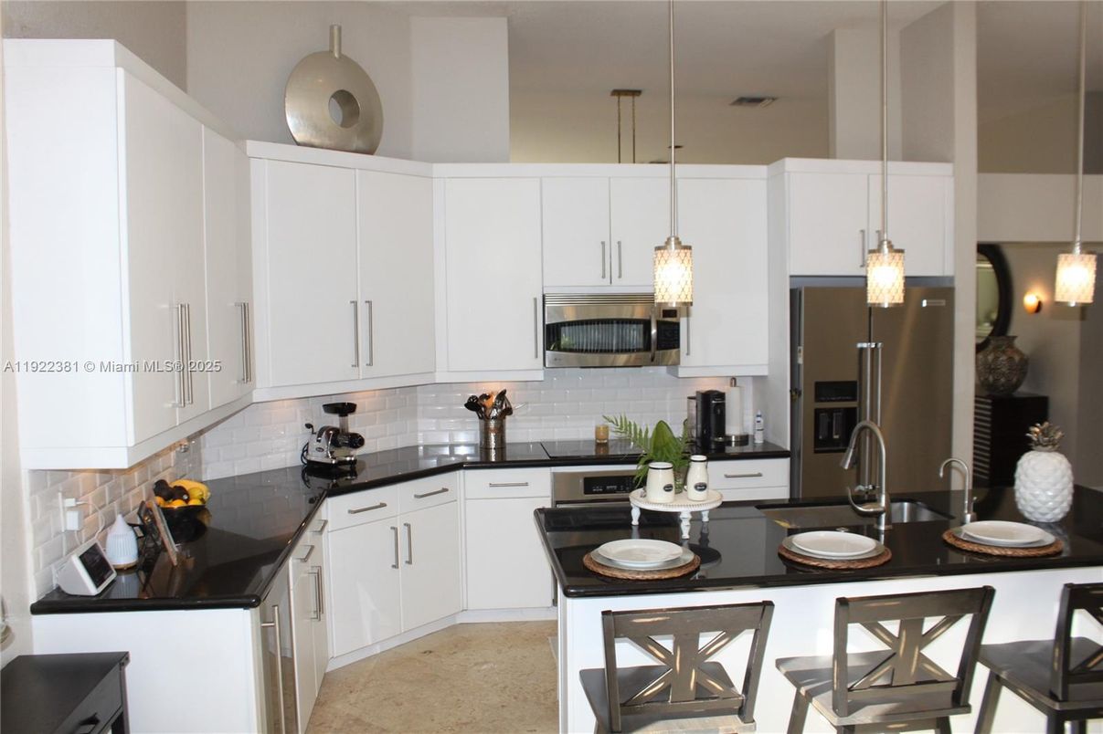 Interior, Kitchen, Pendant Lights, Stainless Steel Appliances