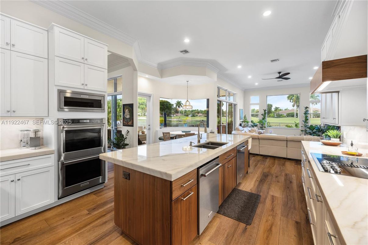 Interior, Kitchen, Living room, Pendant Lights, Recessed Lighting, Stainless Steel Appliances, Wood Texture Flooring