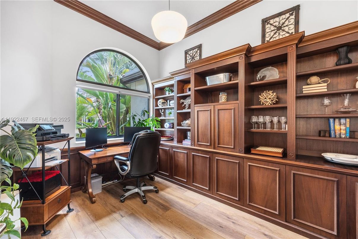 Home Office, Interior, Pendant Lights, Wood Texture Flooring