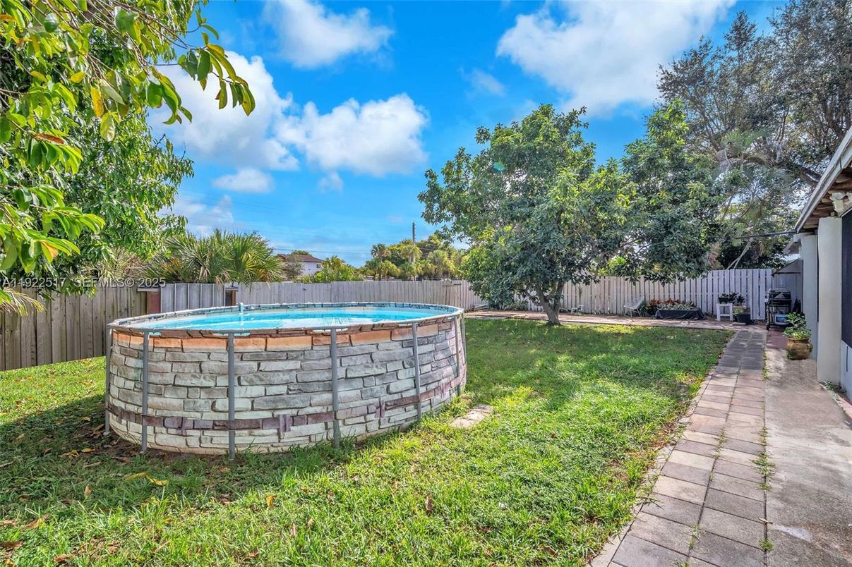 Backyard, Exterior, Pool