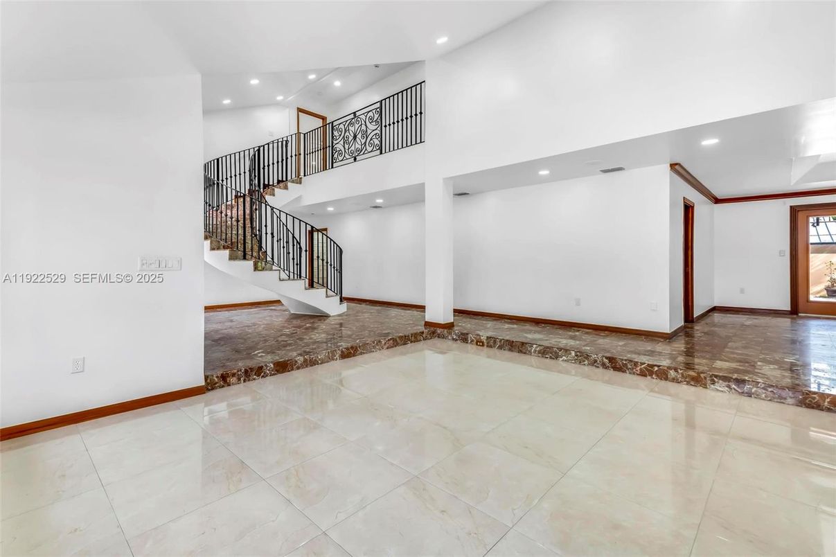 Interior, Recessed Lighting