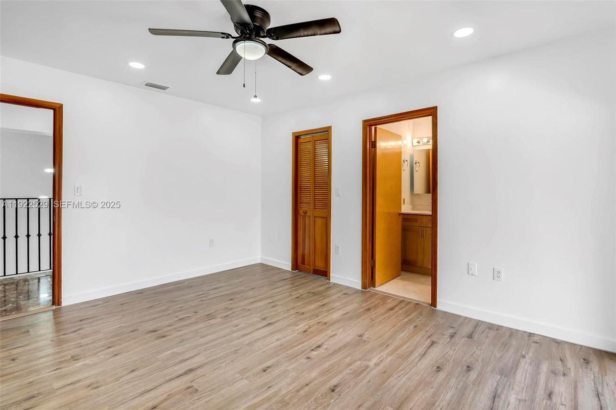 Bathroom, Empty room, Interior, Recessed Lighting, Wood Texture Flooring