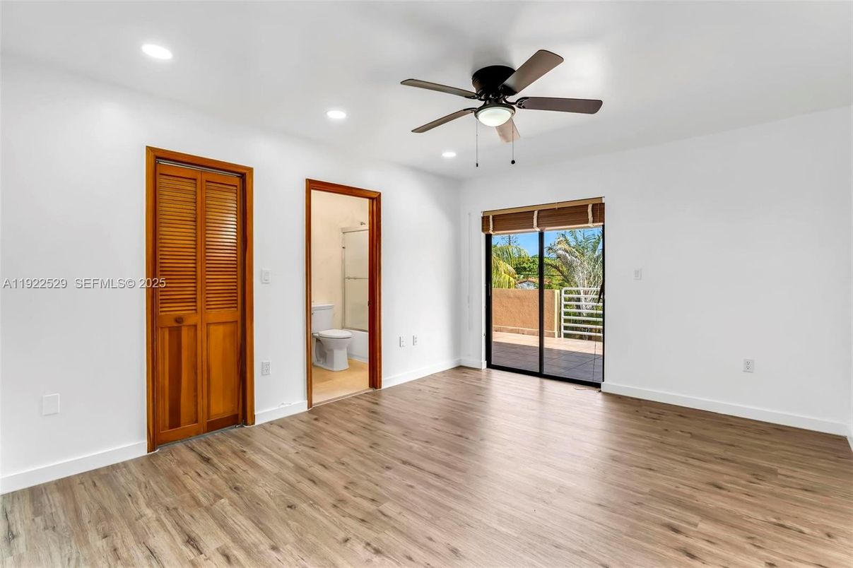 Bathroom, Empty room, Interior, Recessed Lighting, Wood Texture Flooring
