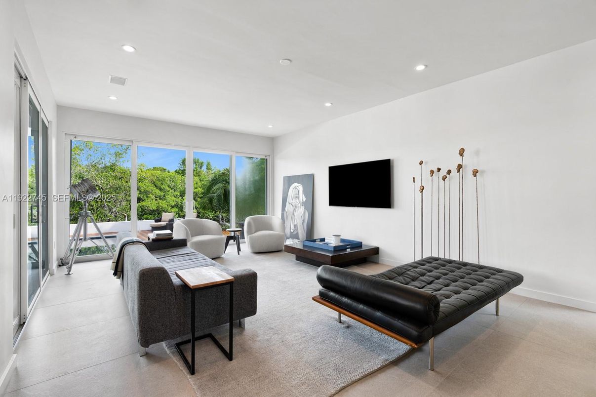 Interior, Living room, Recessed Lighting