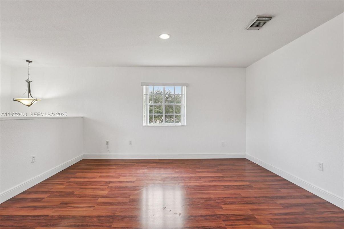 Empty room, Interior, Pendant Lights, Recessed Lighting, Wood Texture Flooring