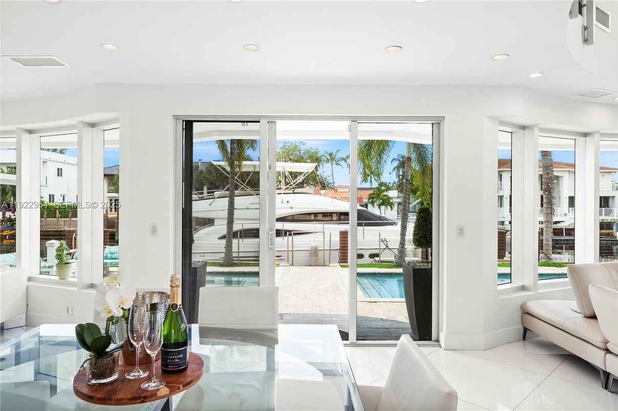 Interior, Recessed Lighting, Water