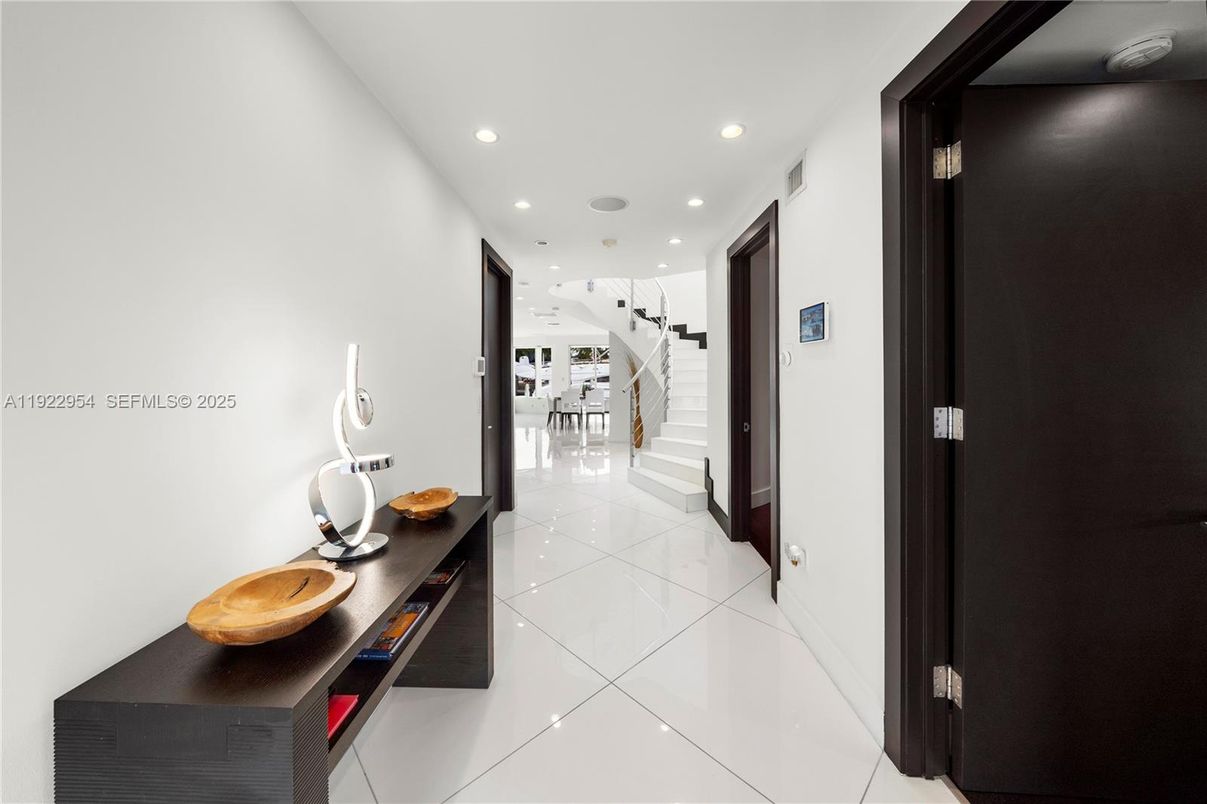 Interior, Recessed Lighting