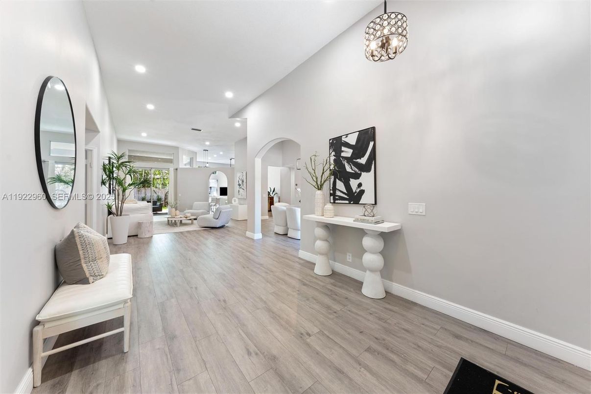 Interior, Living room, Pendant Lights, Recessed Lighting, Wood Texture Flooring