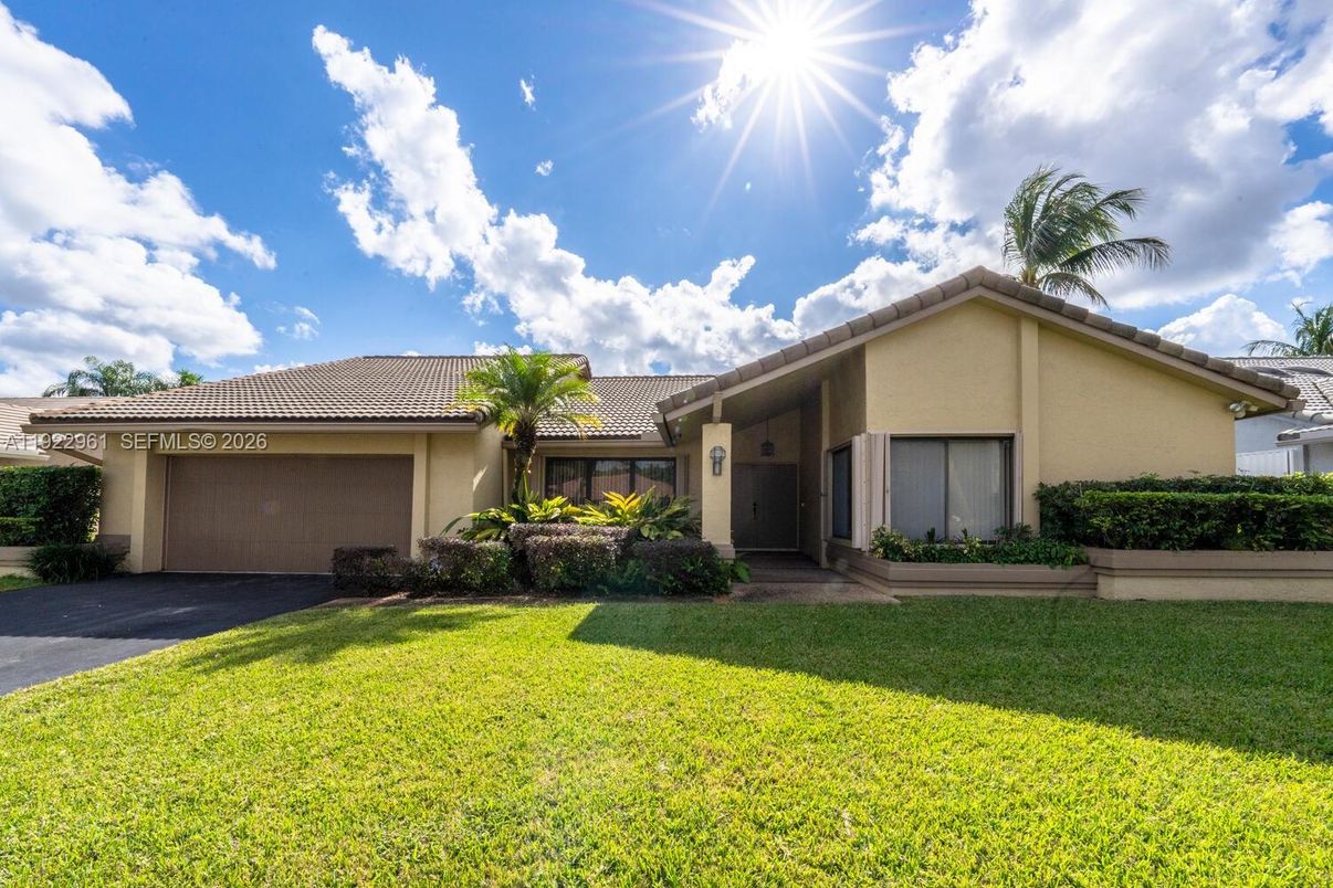 Attached, Backyard, Exterior, Facade, Mediterranean