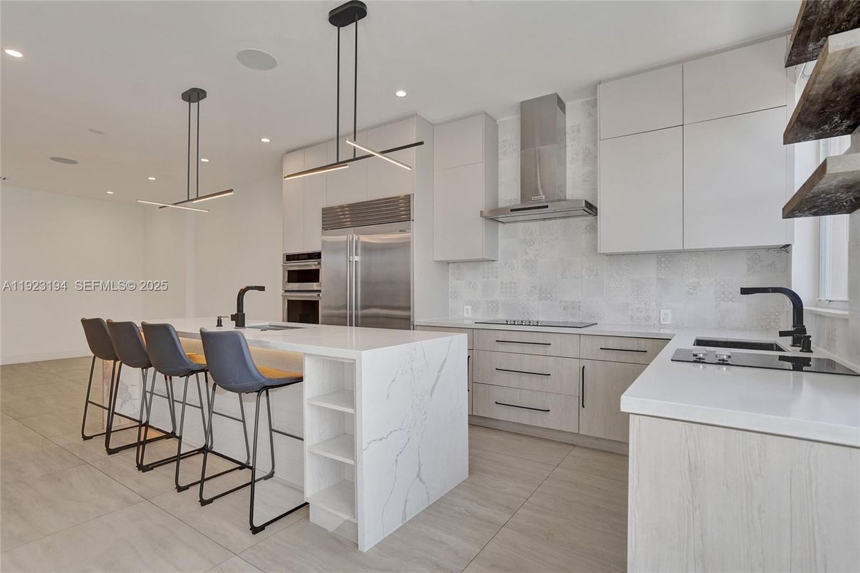 Interior, Kitchen, Pendant Lights, Recessed Lighting, Stainless Steel Appliances