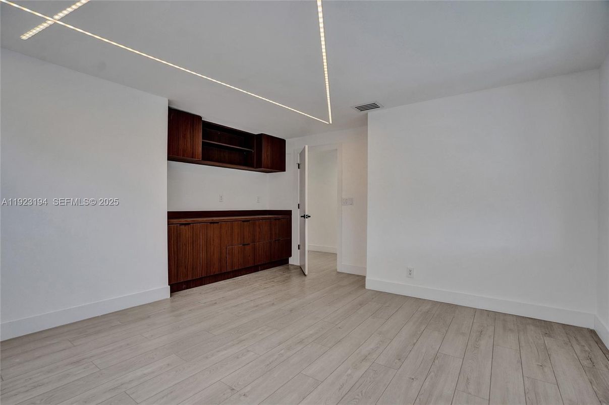 Empty room, Interior, Kitchen, Recessed Lighting, Wood Texture Flooring