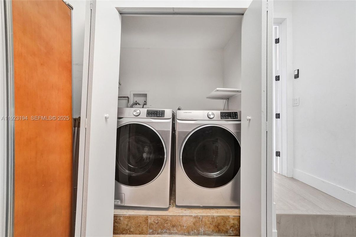 Interior, Utility Closets, Washer