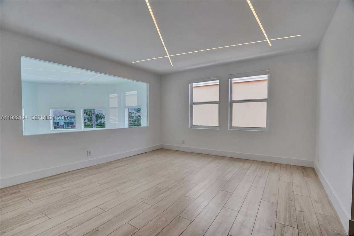 Empty room, Interior, Recessed Lighting, Wood Texture Flooring