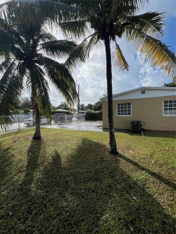 Backyard, Exterior, Water