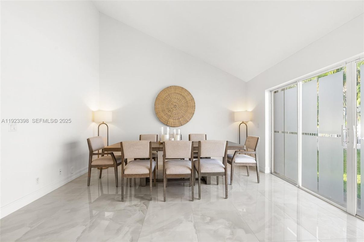 Dining room, Interior, Marble