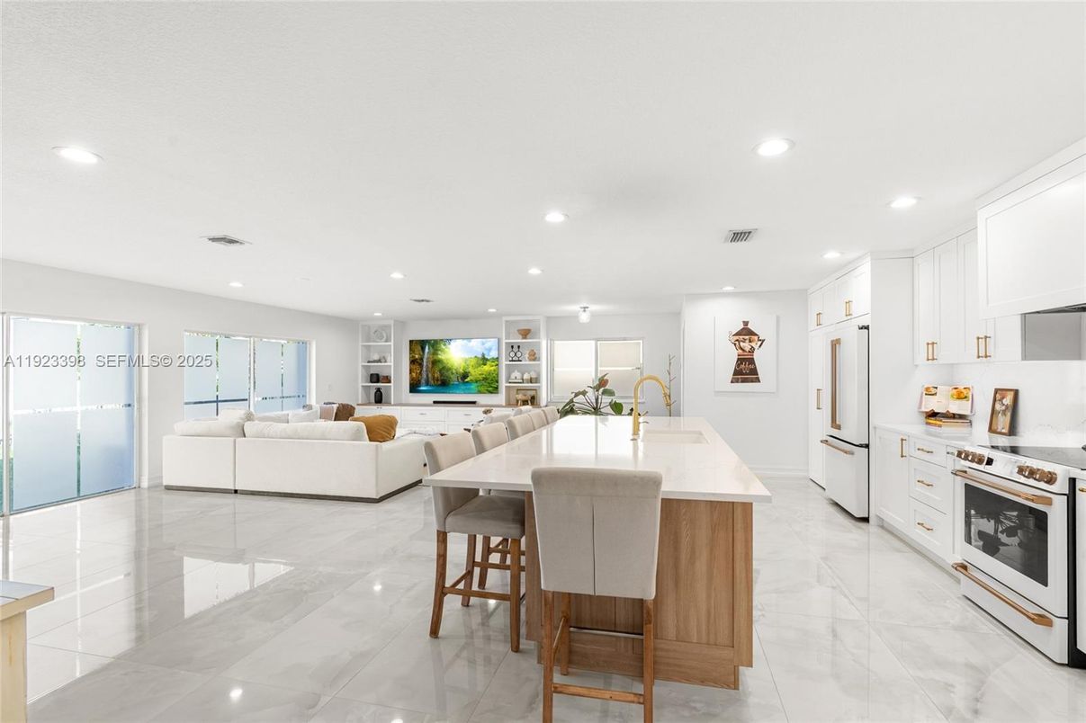 Interior, Kitchen, Living room, Recessed Lighting