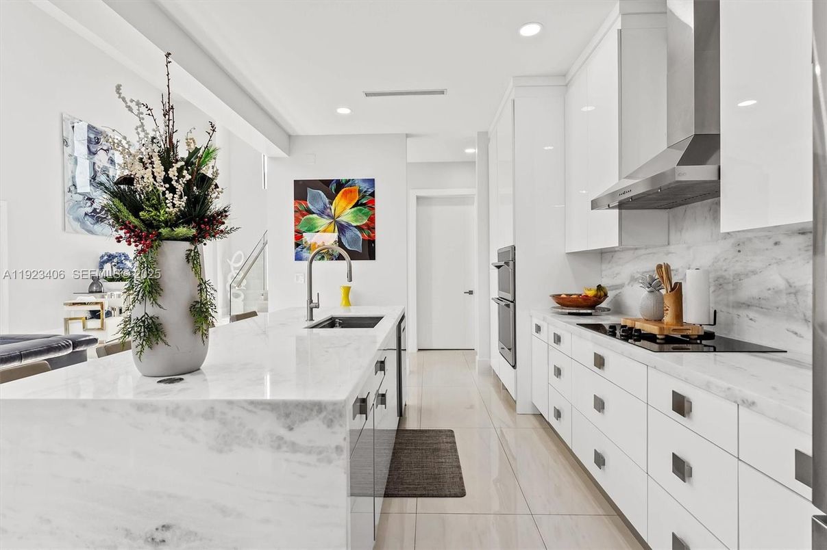 Interior, Kitchen, Marble Walls, Recessed Lighting