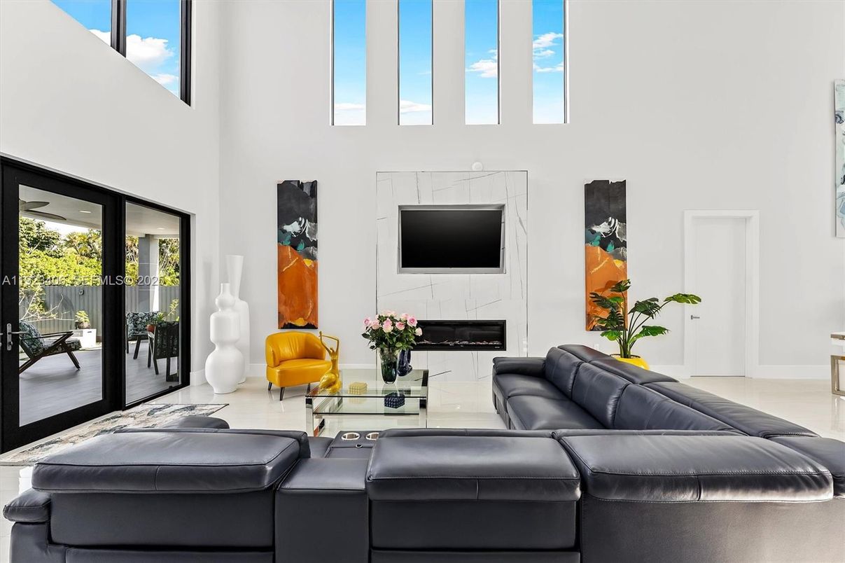 Fireplace, Interior, Living room