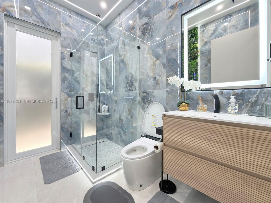 Bathroom, Glass Shower, Interior