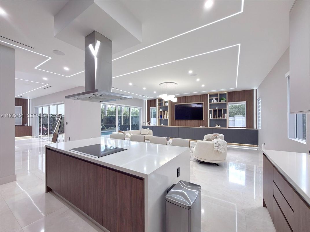 Interior, Kitchen, Living room, Pendant Lights, Recessed Lighting