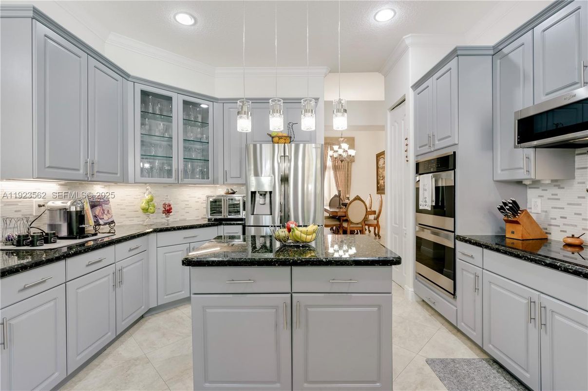 Interior, Kitchen, Pendant Lights, Recessed Lighting, Stainless Steel Appliances