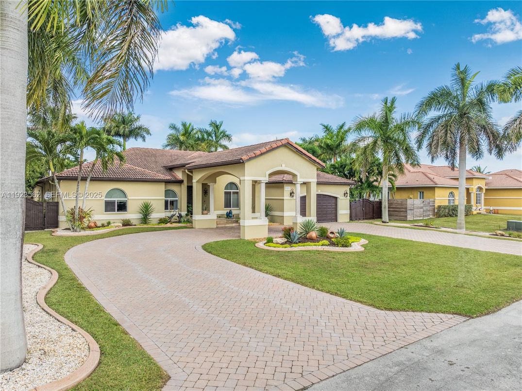 Backyard, Exterior, Facade, Mediterranean