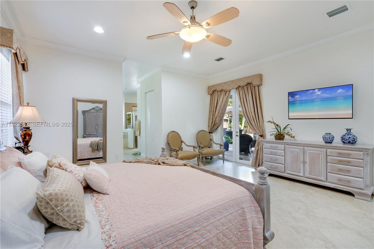 Bedroom, Interior, Recessed Lighting