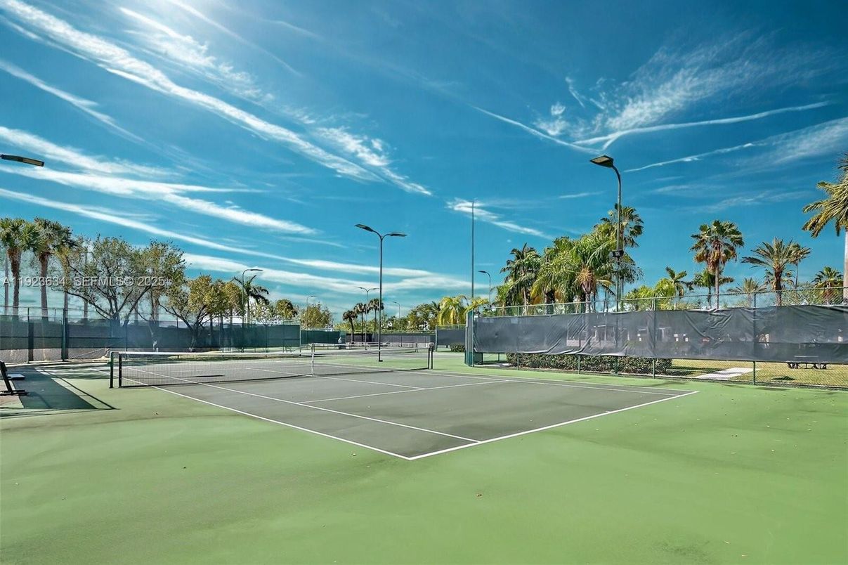 Exterior, Tennis Courts