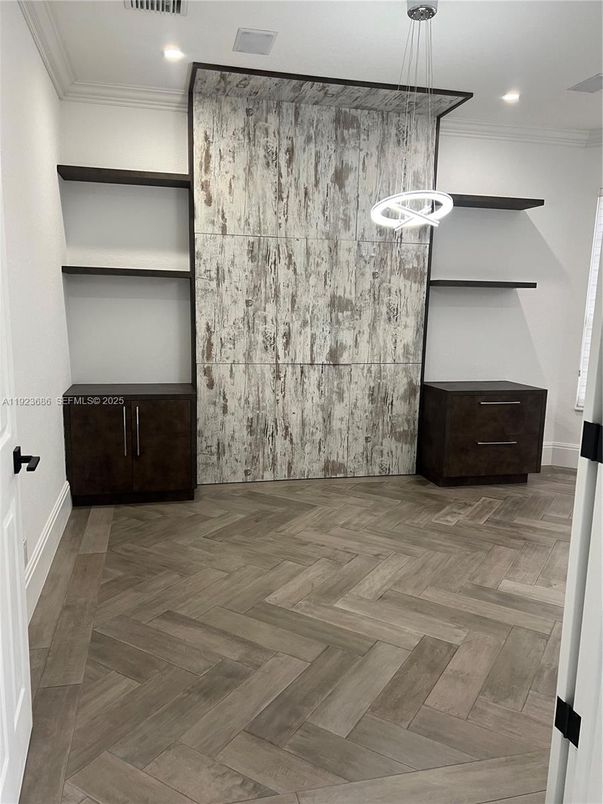 Interior, Pendant Lights, Recessed Lighting, Wood Texture Flooring