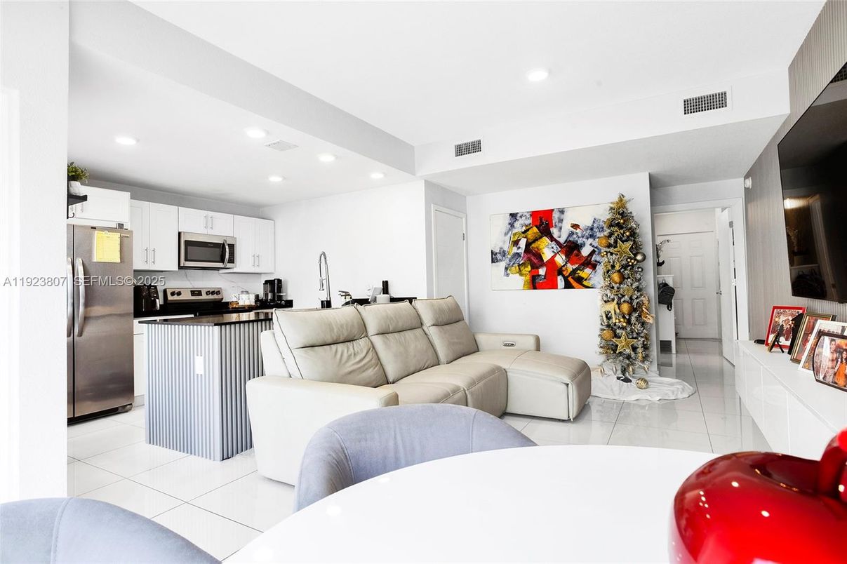 Interior, Kitchen, Living room, Recessed Lighting, Stainless Steel Appliances