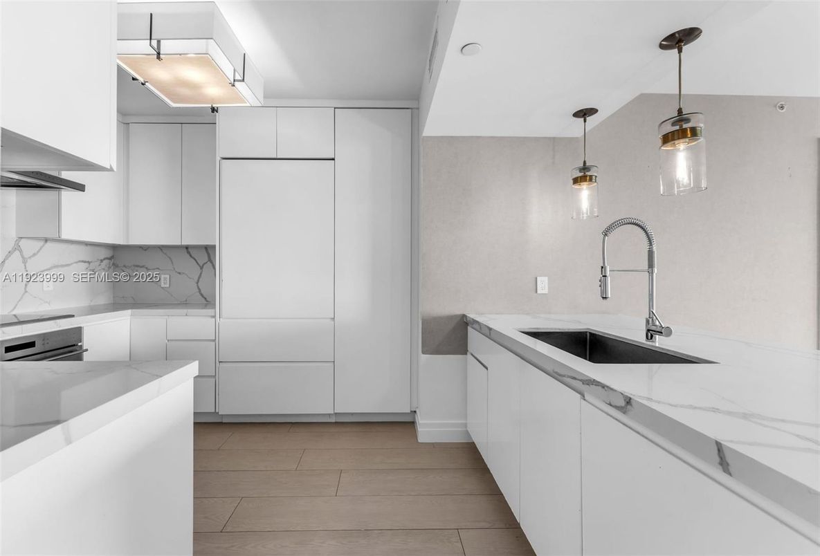 Interior, Kitchen, Pendant Lights, Recessed Lighting